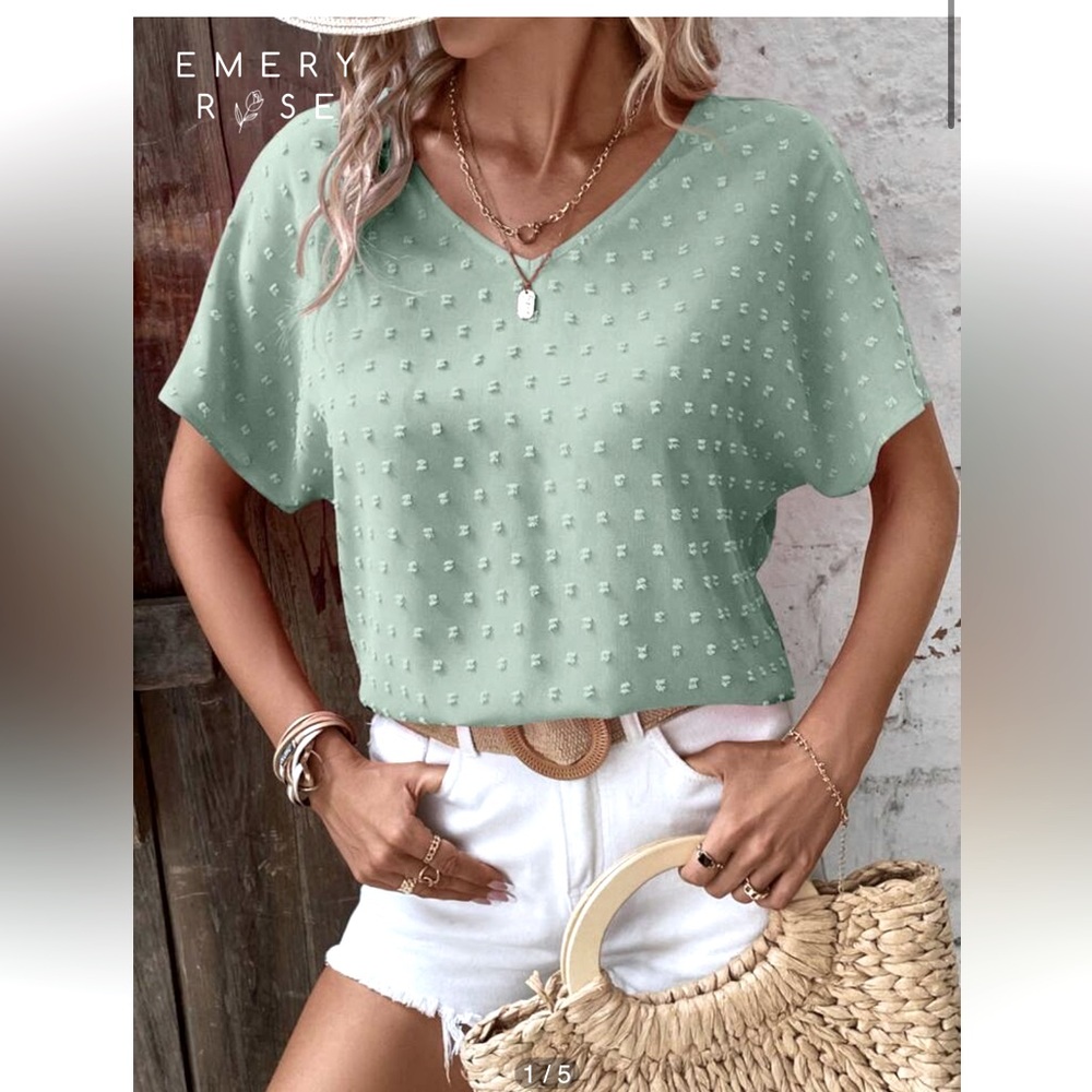 EMERY ROSE Swiss Dot Batwing Sleeve Blouse